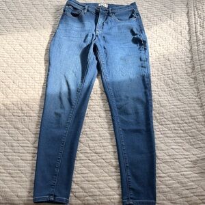 Nicole Miller Slim Skinny Jeans in Medium Blue Wash